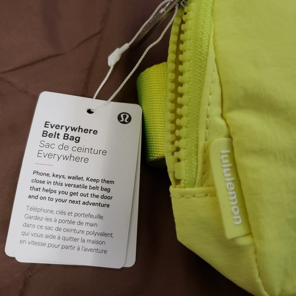 Lululemon Everywhere Belt Bag - Picture 10 of 11